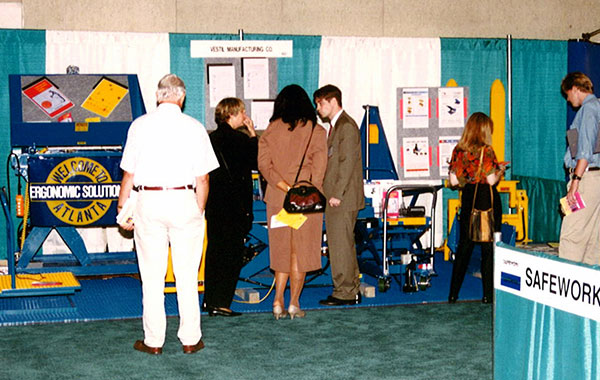 Tradeshow 1992.jpg